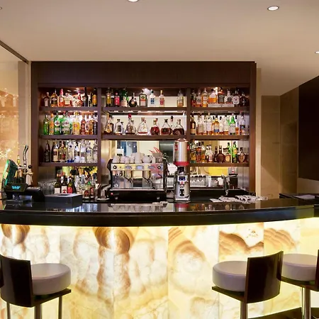 Crowne Plaza By Ihg