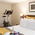 Crowne Plaza By Ihg Готель Бухарест