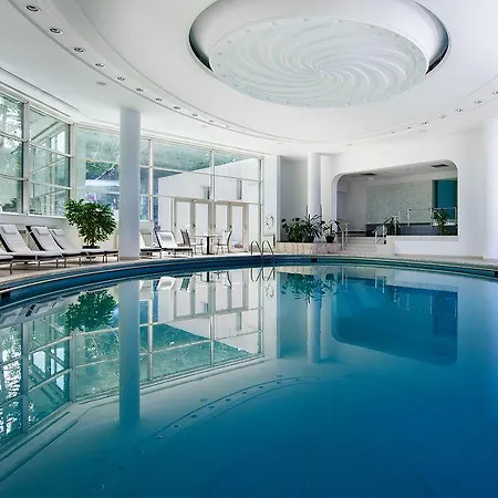 Hotel Crowne Plaza By Ihg 4*
