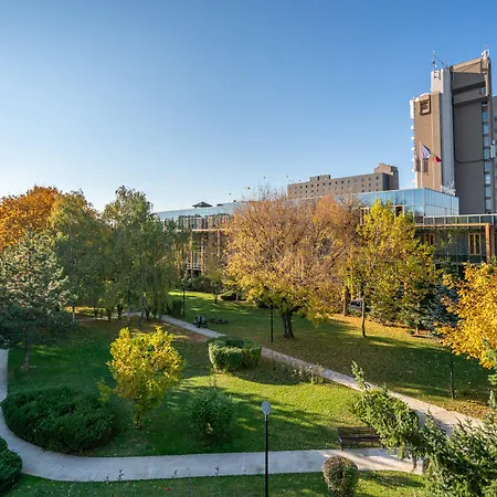 Отель Crowne Plaza By Ihg