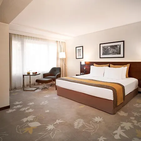 호텔 Crowne Plaza By Ihg 4*