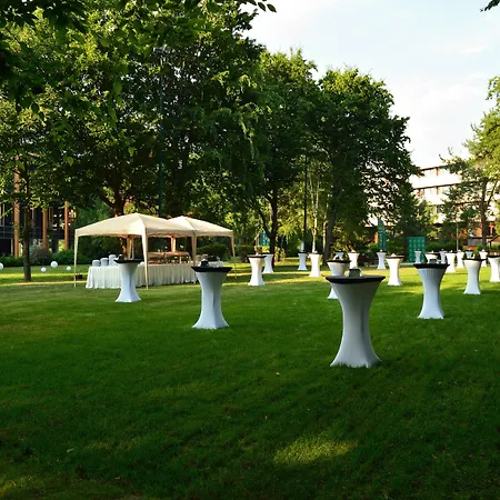 Crowne Plaza By Ihg 4*