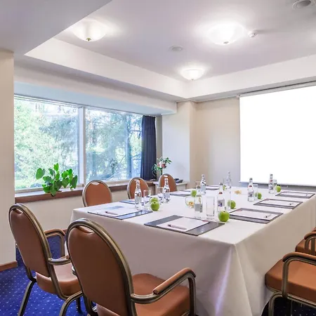 Crowne Plaza By Ihg Отель Бухарест