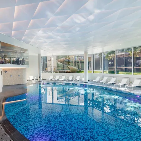 Crowne Plaza By Ihg 호텔 4*