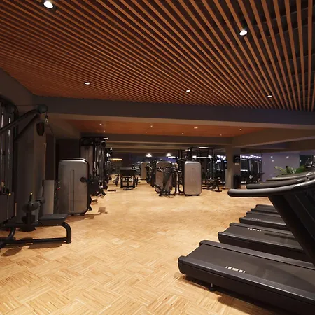 Crowne Plaza By Ihg Отель