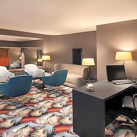 Crowne Plaza By Ihg 4*