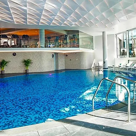 Crowne Plaza By Ihg Hotel 4*