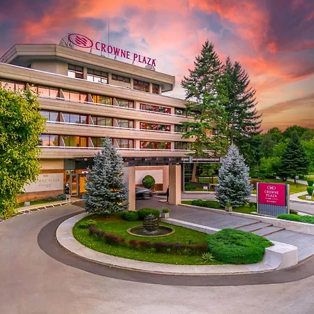 호텔 Crowne Plaza By Ihg