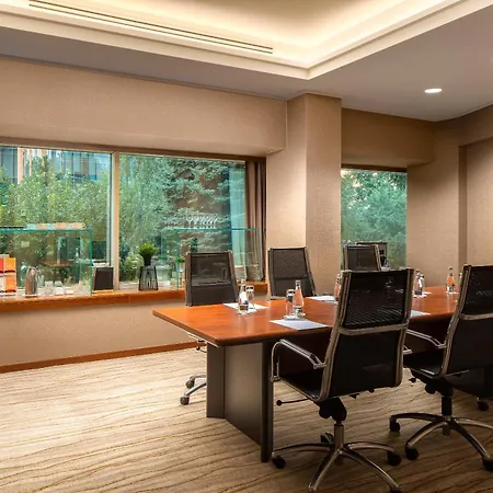 Crowne Plaza By Ihg 4*