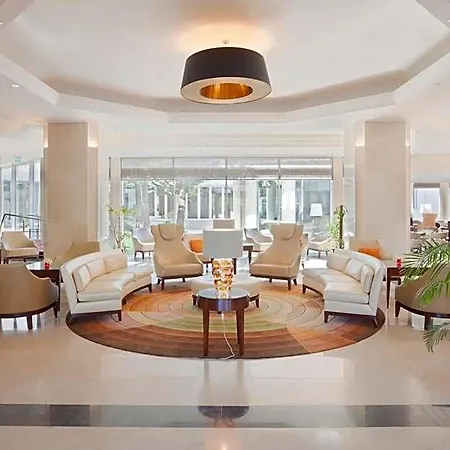 Готель Crowne Plaza By Ihg Бухарест