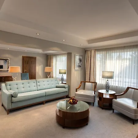 Crowne Plaza By Ihg 호텔 4*