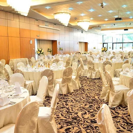 Crowne Plaza By Ihg Hotel Bucareste