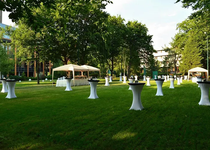 Crowne Plaza By Ihg 4*