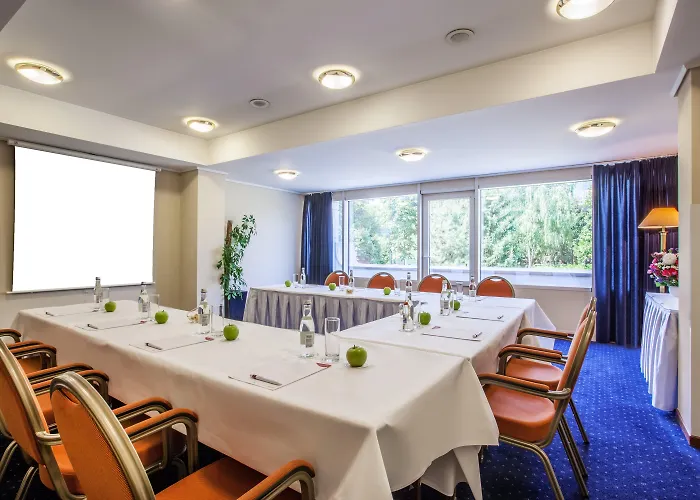 Crowne Plaza By Ihg Hotel Bucarest