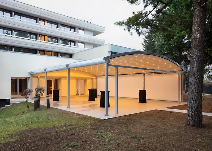 كراون بلازا 4*