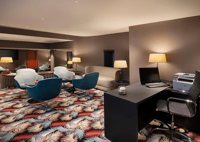 Szálloda Crowne Plaza By Ihg Bukarest