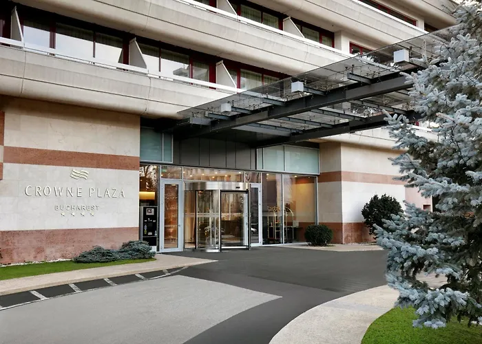 Hotel Crowne Plaza By Ihg 4*