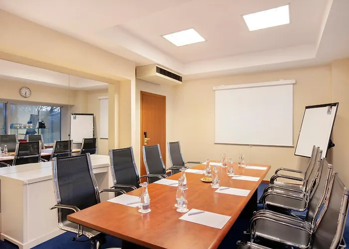 Crowne Plaza By Ihg Szálloda Bukarest