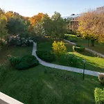 Crowne Plaza By Ihg 4*