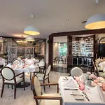 Hotel Crowne Plaza By Ihg Boekarest