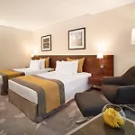 Crowne Plaza By Ihg Szálloda 4*