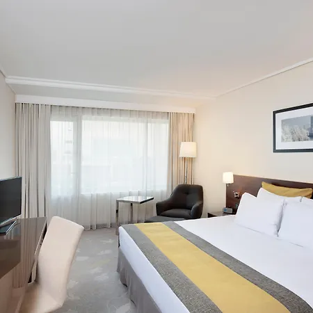 Crowne Plaza By Ihg 4*