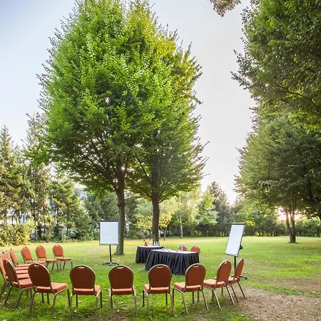 ホテル クラウンプラザ ブカレスト