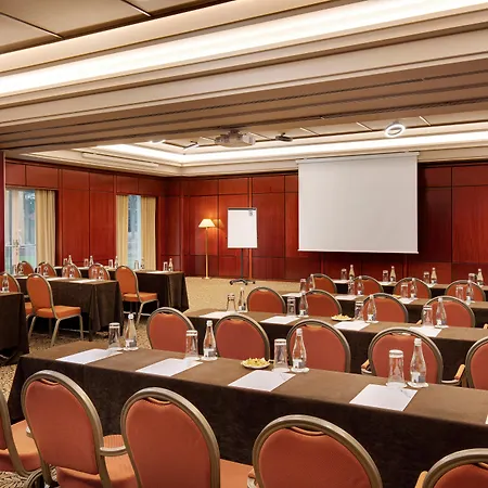 Crowne Plaza By Ihg Hotel