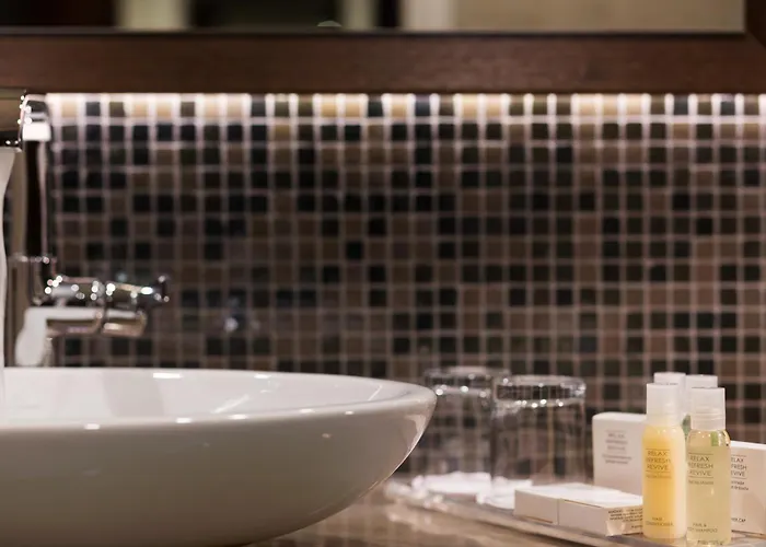 Crowne Plaza By Ihg
