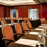 Crowne Plaza By Ihg Hotel
