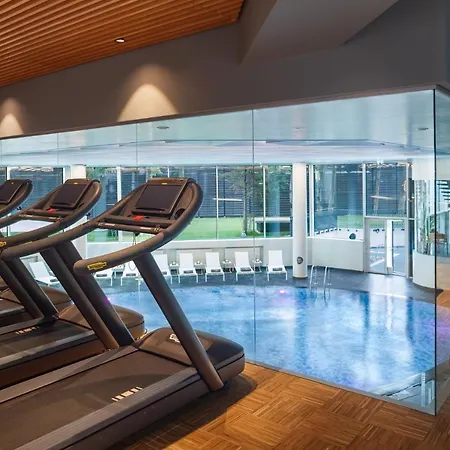Crowne Plaza By Ihg 4*