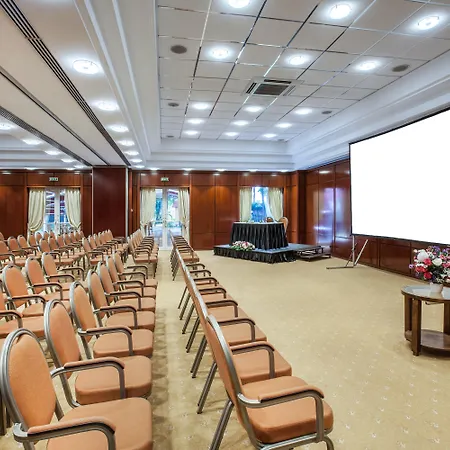 Crowne Plaza By Ihg Hotel 4*