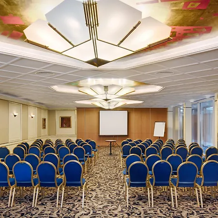 Crowne Plaza By Ihg 4*