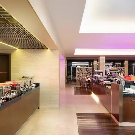 Crowne Plaza By Ihg 4*