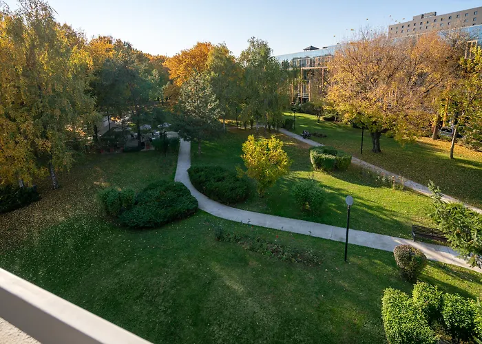 Crowne Plaza By Ihg 4*