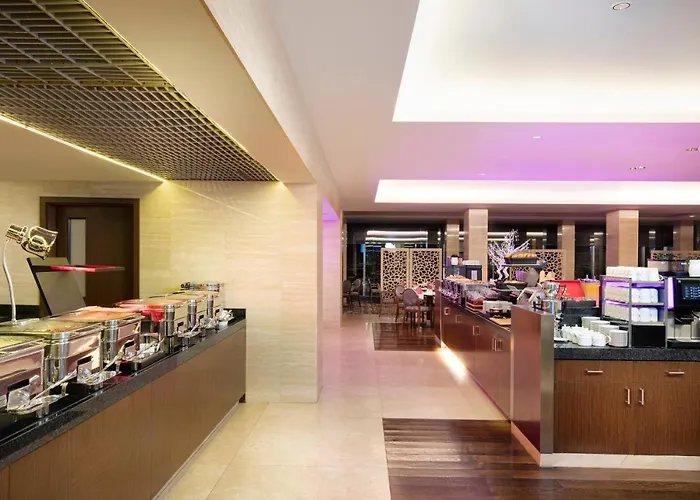 Crowne Plaza By Ihg 4*